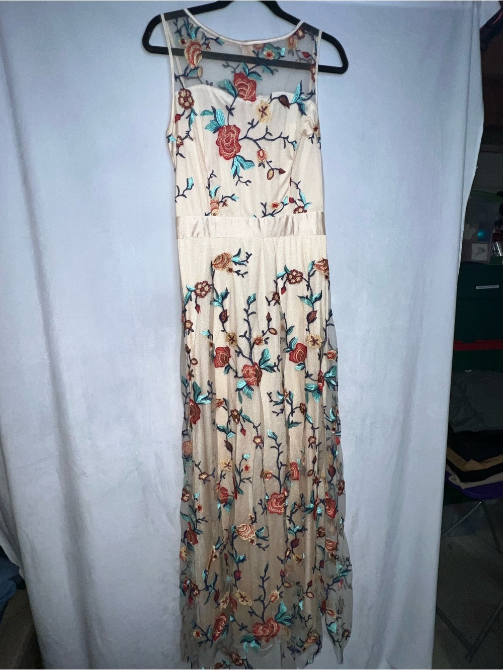 Unbranded Floral Embroidered Beige Maxi Dress PTP 19”. Waist 14”